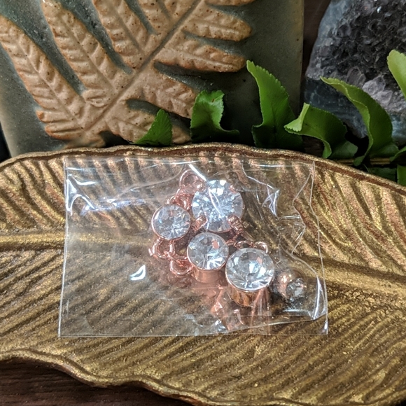 Rose Gold Belly Ring - Picture 3 of 3
